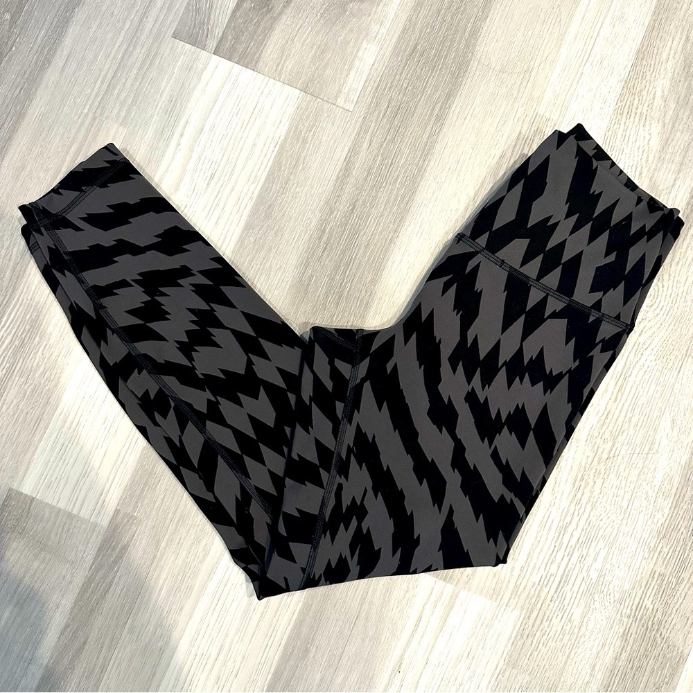 Lululemon WUNDER TRAIN HIGH-RISE TIGHT 25"